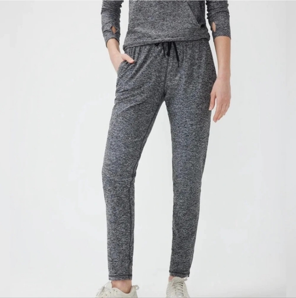 Outdoor Voices Cloudknit Sweatpants In Heathered Gray Size M